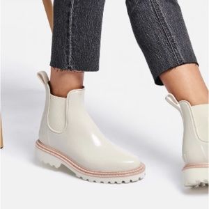 Dolce Vita Stormy Rain boots Size 8